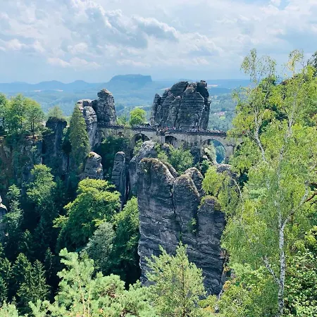 Hotell Zum Erbgericht 4*