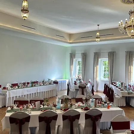 Zum Erbgericht Hotell Stolpen