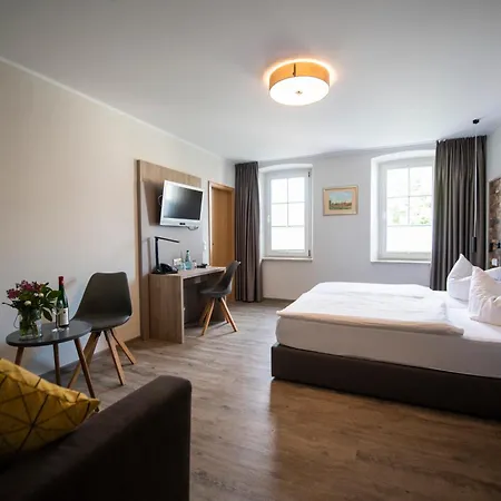 Zum Erbgericht Hotell Stolpen