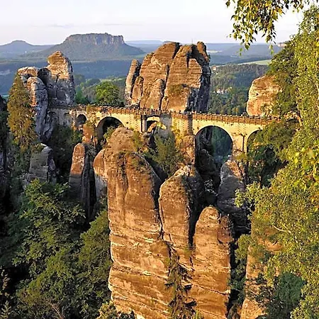 Hotel Zum Erbgericht 4*
