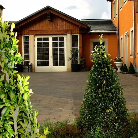 Hotel Zum Erbgericht 4*